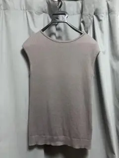 ノースリーブトップス