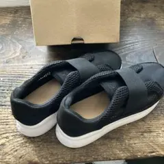 UGG ブラック スリッポン