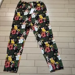 ⭐️新品未使用　FREDDYダンス用ワイド パンツSサイズ