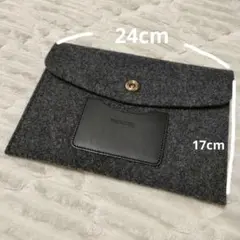 【新品】TREASURE フェルトポーチ 24cm x 17cm