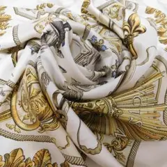 美品 HERMES エルメス スカーフ カレ90 白い馬に跨ったルイ14世