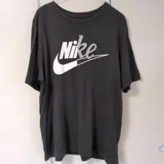 Nike ブラック Tシャツ