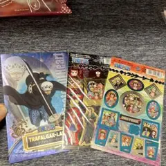 ワンピース キャラクターシールとローのカード