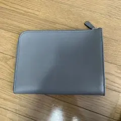 グレー ファスナー付き クラッチバッグ　ビジネスバック　美品