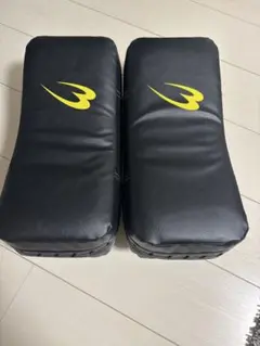 ほぼ未使用ボディメーカー　カーブキックミット　キックボクシング　ムエタイ　空手