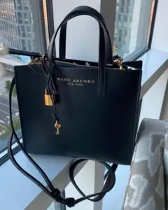 極美品 MARC JACOBS ミニグラインドハンドバック