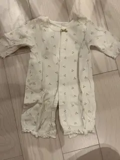 西松屋　さくらんぼロンパース