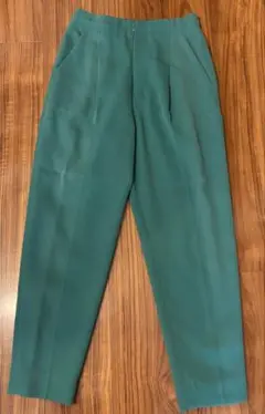 UNTITLED グリーン テーパードスラックス