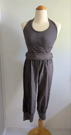 *chacotto グレーのオールインワン サイズ S タグ無し 未使用品*