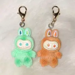 【24時間以内発送】ラブブ ミニチュア キーホルダー　チャーム　2個セット