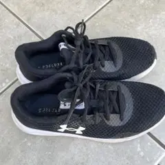 UNDER ARMOUR ブラック スニーカー US 7 24.0cm