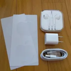 Apple イヤフォン・充電アダプタ・USBケーブル・ステッカーセット