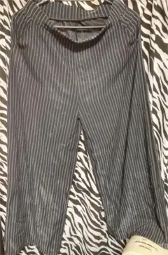 黒 ズボン 黒パンツ