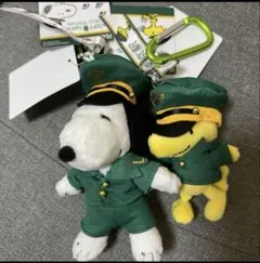 新品SNOOPY townウッドストック東京駅限定駅長カラビナぬいぐるみ緑