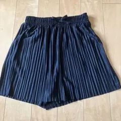 140㎝　タラっと生地のスカート風キュロット　黒　女の子