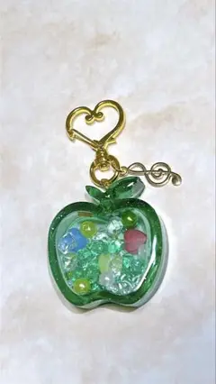 りんごのシェイカーキーホルダー