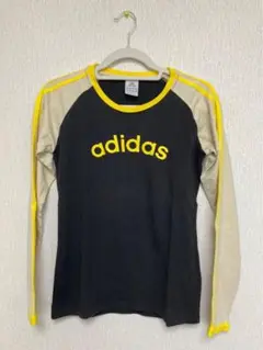 アディダス　長袖Tシャツ　レディースOTサイズ　万国旗タグ