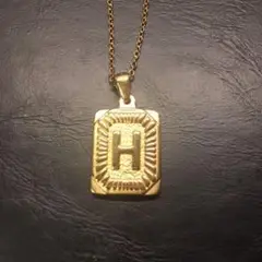 ❤️着けっぱなしOK❤️イニシャル ゴールドプレート サージカルステンレス H