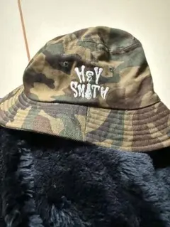 Hey Smith 迷彩 バケットハット　ロゴ入り　サイズフリー