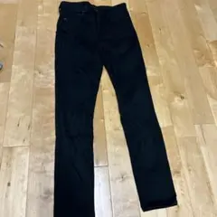 UNIQLO ブラックスキニーデニム 25
