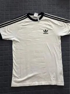 adidas ホワイト Tシャツ ストライプ