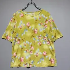 ノーブランド　ラメ　伸縮性あり　花柄半袖シャツ 黄緑　ポリエステル95% 極美品