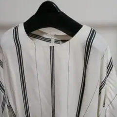 美品　TIBI レーヨンブラウス