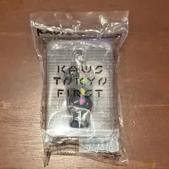 KAWS TOKYO FIRSTコンパニオン キーホルダー