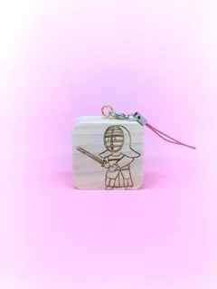 送料無料　　名入れ無料　ヒノキで作った部活キーホルダー　「剣道」