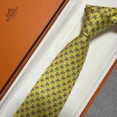 美品 エルメス ネクタイ ジョッキーホース 黄色