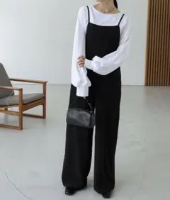 evernavyとろみ素材スクエアネックサロペット　ワイドパンツ　ブラック　S