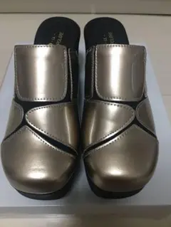 ポポラーレ厚底ストレッチサンダルミュール シルバー