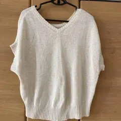 クリーム色 Vネック Uネック　2way 半袖ニット