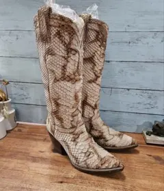 Item thumbnail for item 6d8caf58-447b-45b0-b3fb-ab385e0e73d5