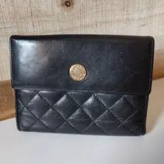 YURIE NITANI 黒 レザーキルティング二つ折り財布