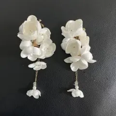 Item thumbnail for item cb061ef9-3d9b-47fc-93cd-499a64c11d08