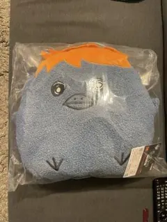 C賞 ヒナガラスふわふわクッション
