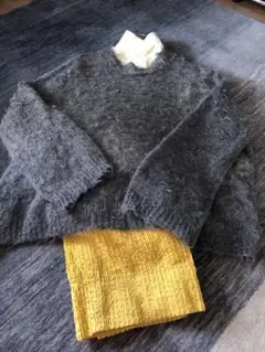グレー色モヘアセーター