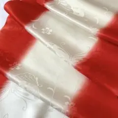 正絹　襦袢地　生成りと赤　花蝶紋様　2m 生地