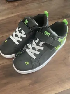 8/26まで　新品未使用DC shoesスニーカー ブラック/グリーン 23cm