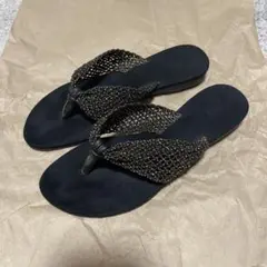 黒金ラメメッシュサンダル