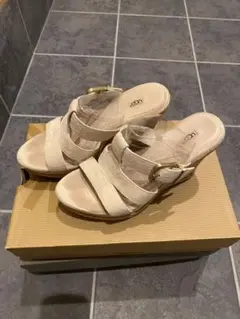 UGG HEDY レディース サンダル