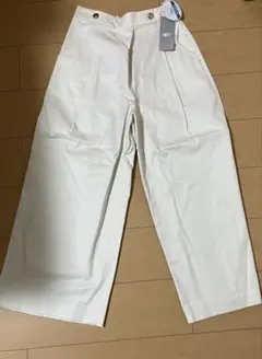 【新品タグ付き】BEAMS LIGHTSホワイト　ワイドパンツ M