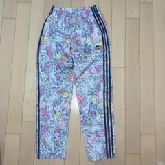 adidas×NOAH floral セットアップ　ハーフパンツ アディダス オリジナルス×NOAH」から新作、ホワイトの