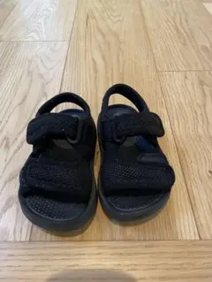 ベビー　サンダル　軽量