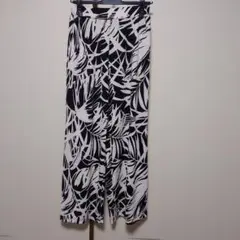 白黒葉柄ガウチョパンツ Lサイズ