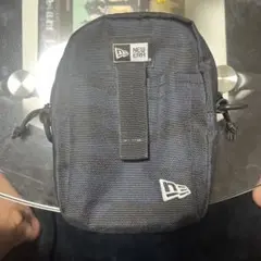 NEW ERA スマホショルダーバッグ