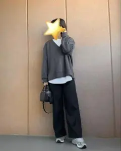 ジーユー　Vネックトレーナー　ダークグレー　長袖　Lサイズ　ゆったりサイズ　秋冬