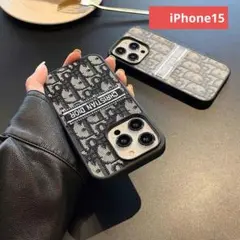 刺繡のiPhone15ケース