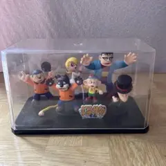 アニメキャラクター フィギュアセット 透明ケース付き　怪物君